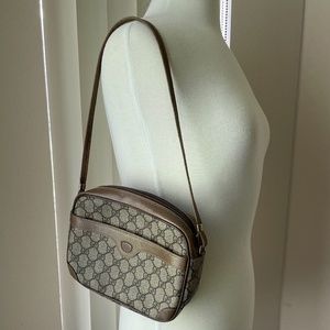 Authentic vintaged gucci camera bag